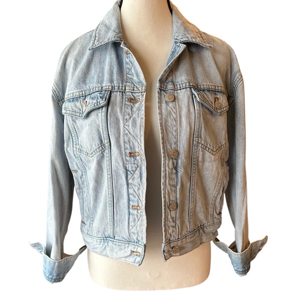 Madewell Jackets & Blazers - Madewell The Boxy-Crop Denim Jean Jacket‎ in Light Wash - Size S